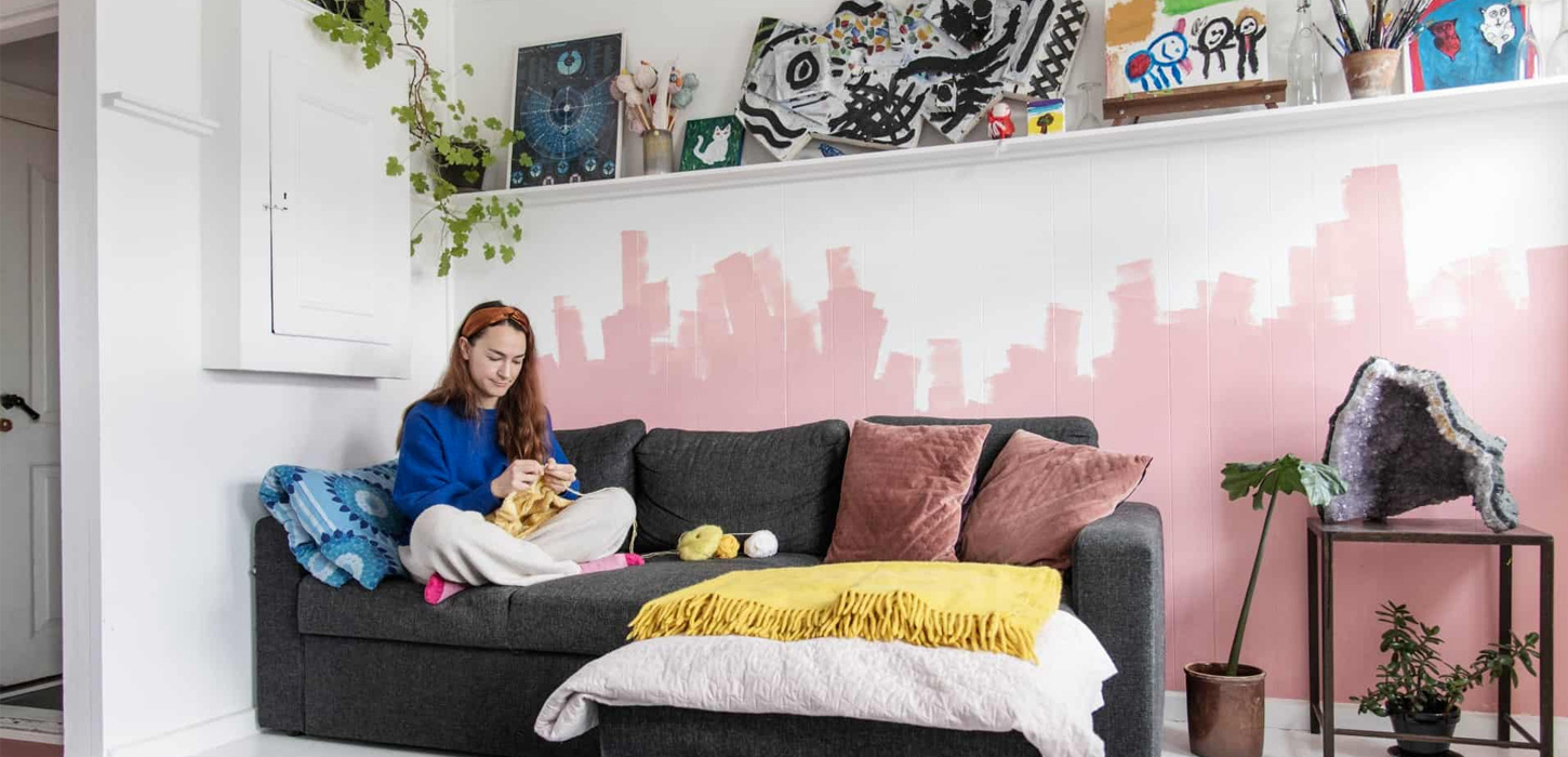 Electra i sin stue på Langeland