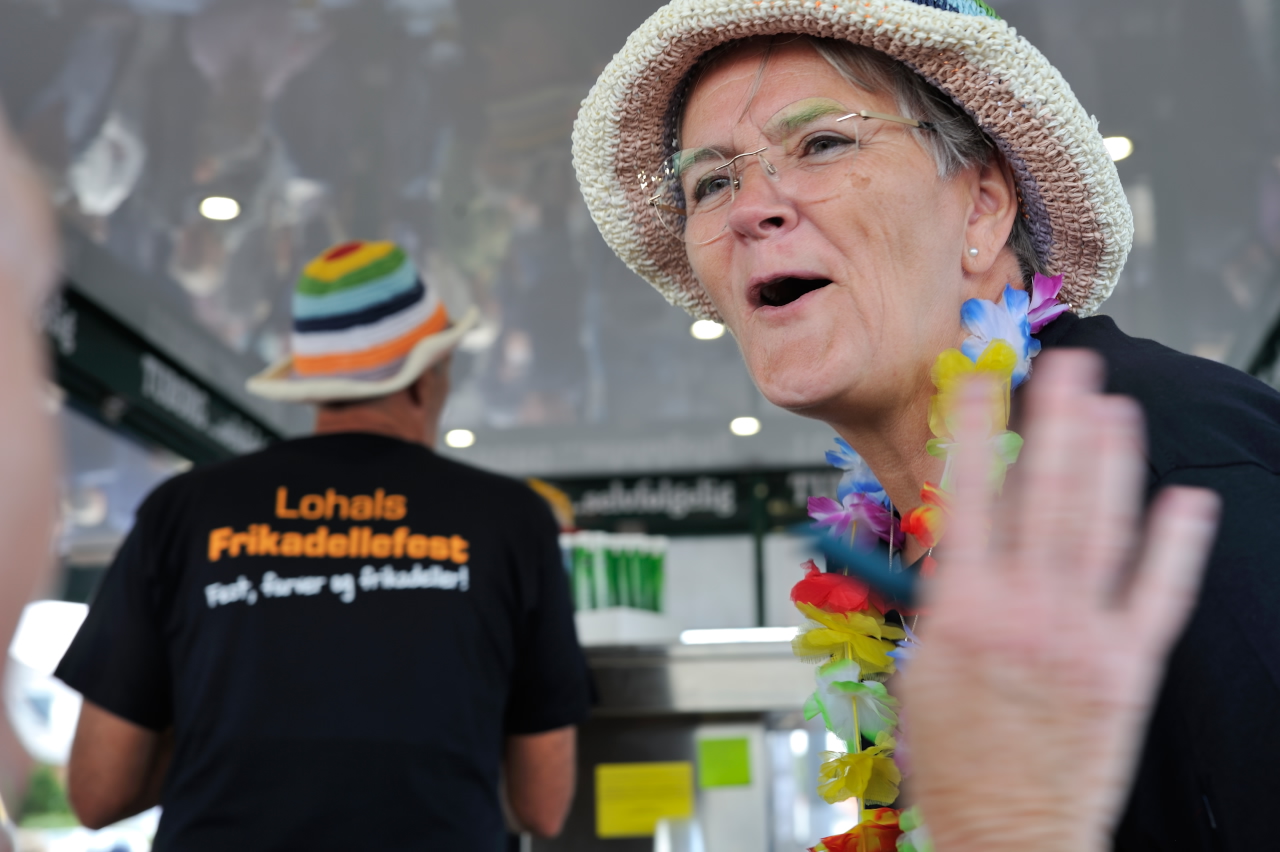 Frikadellefest på Langeland - frivillige i ølvogn