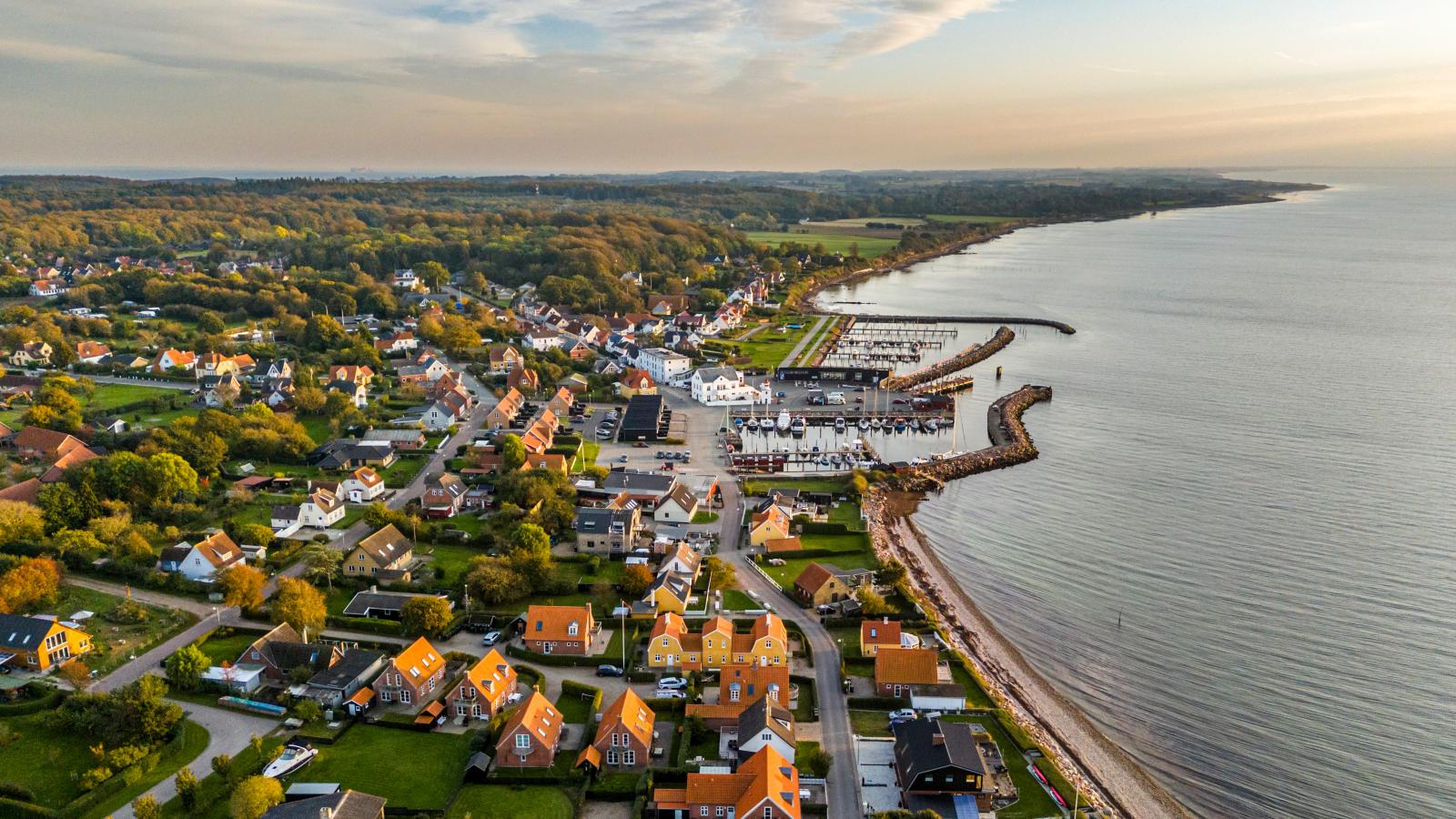 Luftfoto af Lohals på Nordlangeland